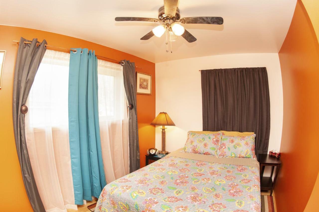 Tiga Bed And Breakfast Yellowknife Buitenkant foto